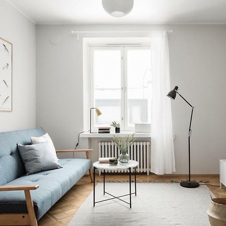 Central 2-Bedroom Design Apartment Helsingfors Exteriör bild